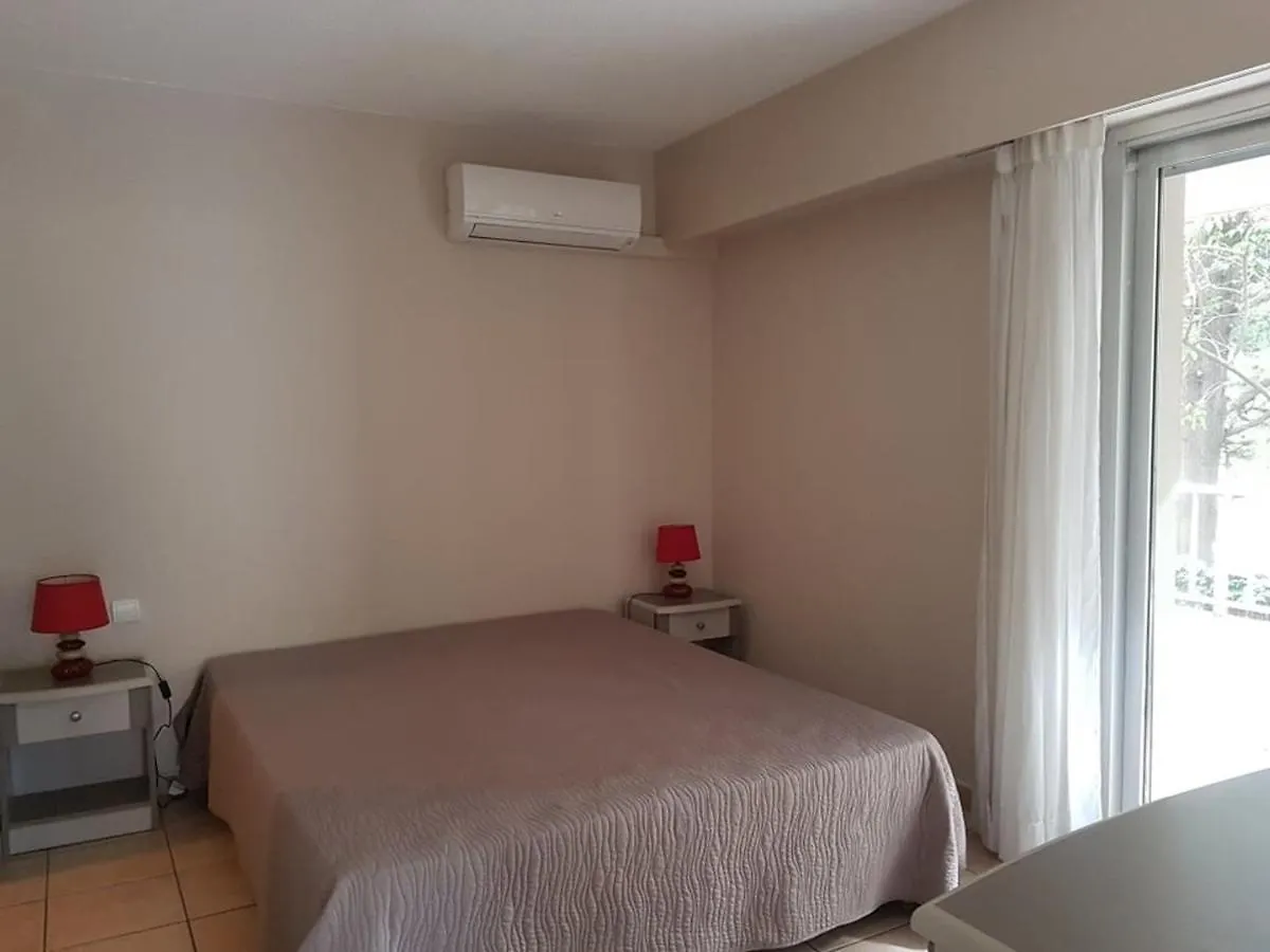 Appartement 2 Pieces Avec Balcon, Climatise, Proche Plage Et Centre-Ville - Fr-1-466A-2 Saint-Raphael  0*, Saint-Raphael (Var)